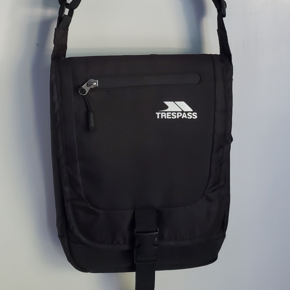 Men's Black Crossbody Bag
